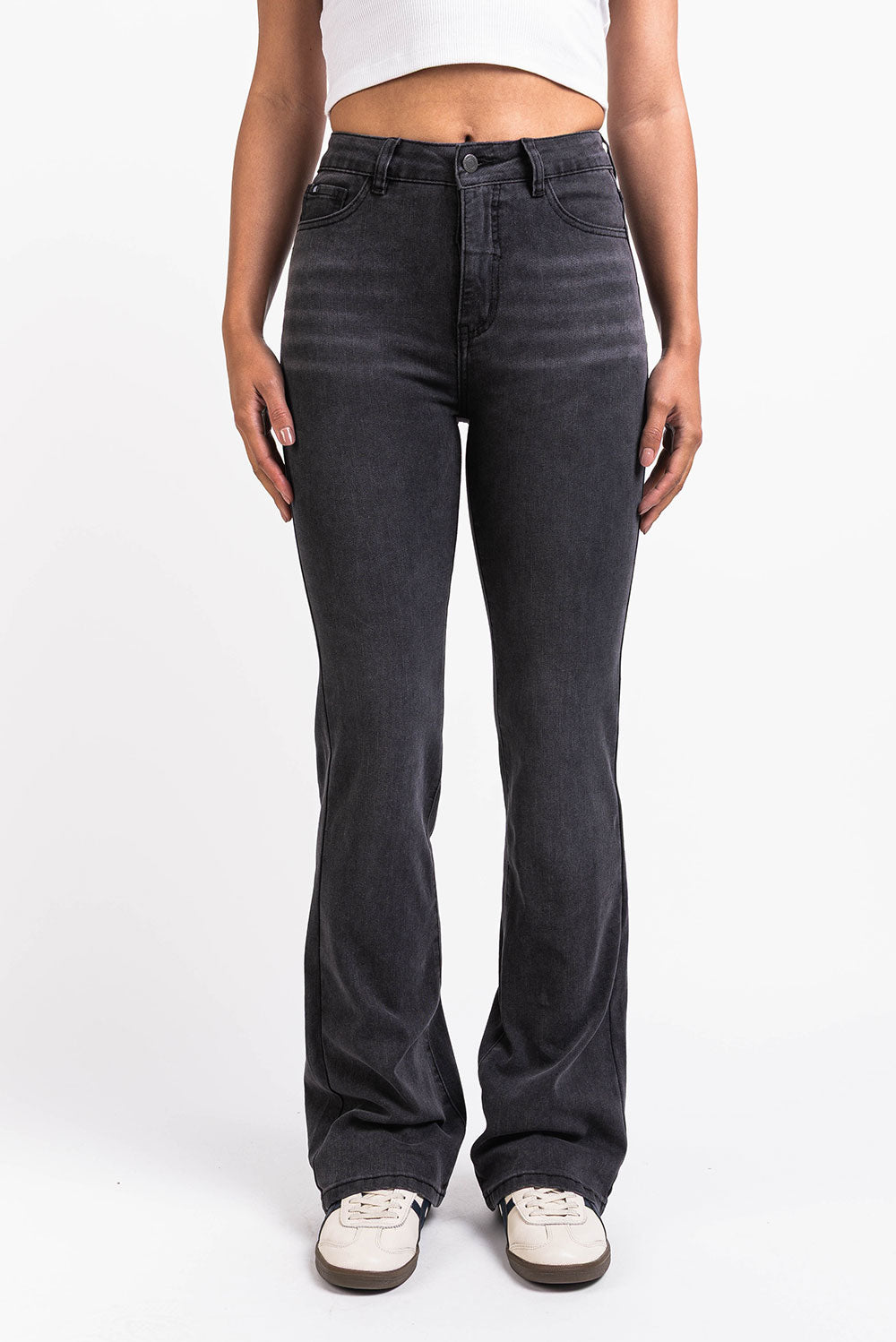 Taylor 02High Bootcut Jeans - Washed Black