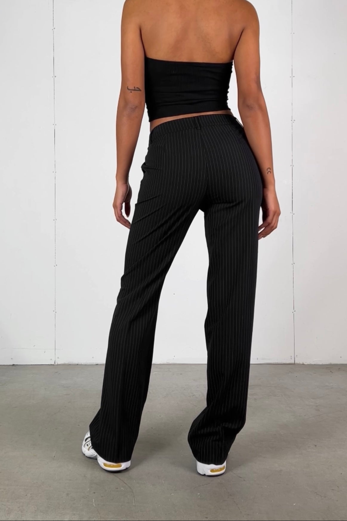 Nova 01High Straight Suit Pants - Black Striped
