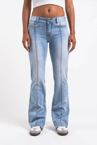 Claire 02Low Bootcut Jeans - Bleach Blue
